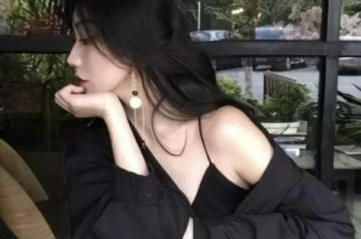 明星八卦大揭秘！热巴带票房大宝贝低调张子枫身材大变